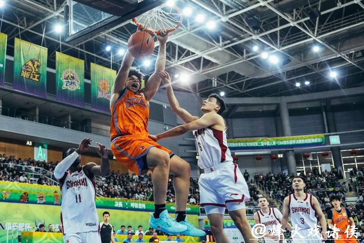 铭记场面 | 上海男篮114-94击败山西男篮,成功卫冕CBA俱乐部杯 铭记场面 | 上海男篮114-94击败山西男篮,成功卫冕CBA俱乐部杯