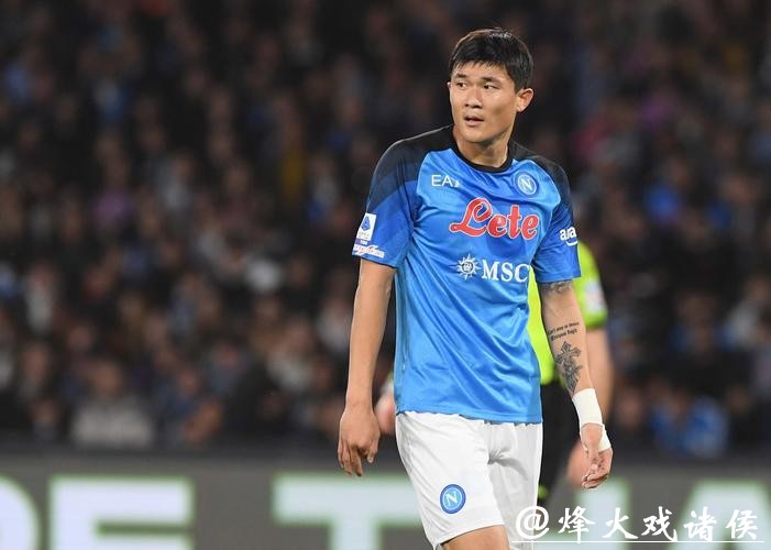 那不勒斯官宣签下金玟哉 启动2000万欧买断条款