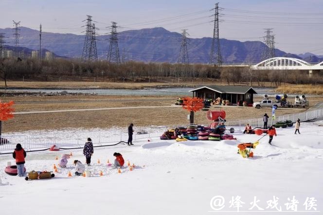 传承冬奥精神 共享冰雪运动之乐——石景山区“雪上运动进社区（八角、老山）”活动圆满落幕