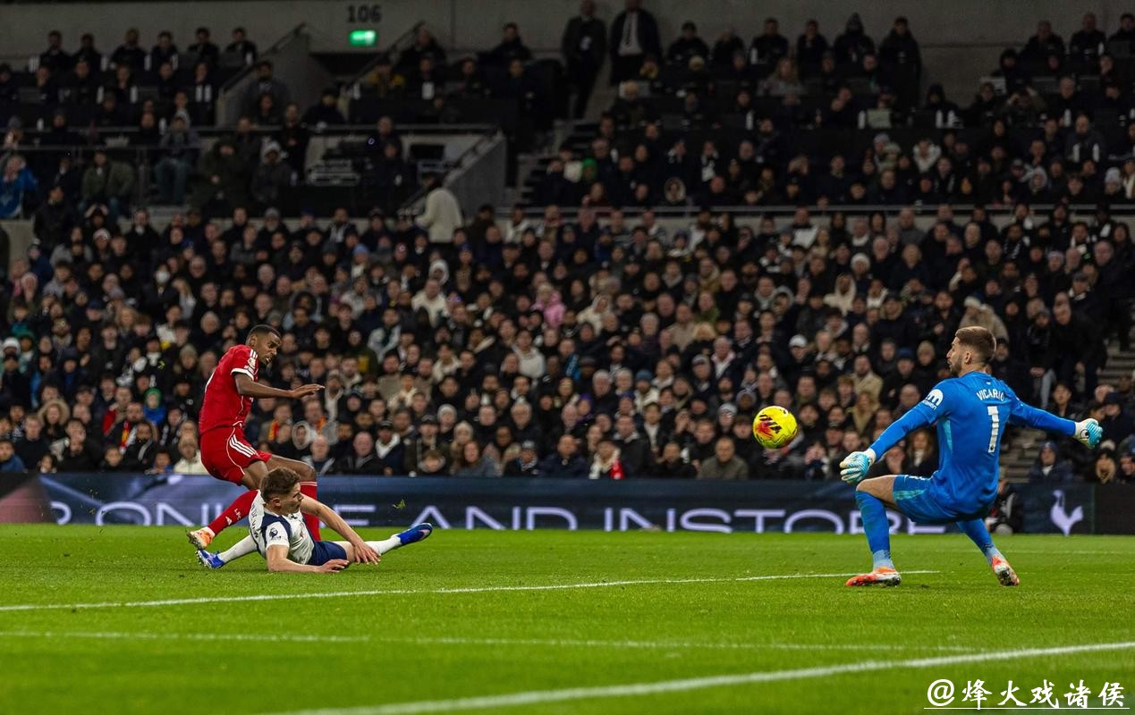 利物浦主帅斯洛特：伊萨克将因伤缺阵数月